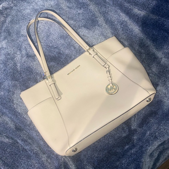 Michael Kors Handbags - Michael Kors Purse